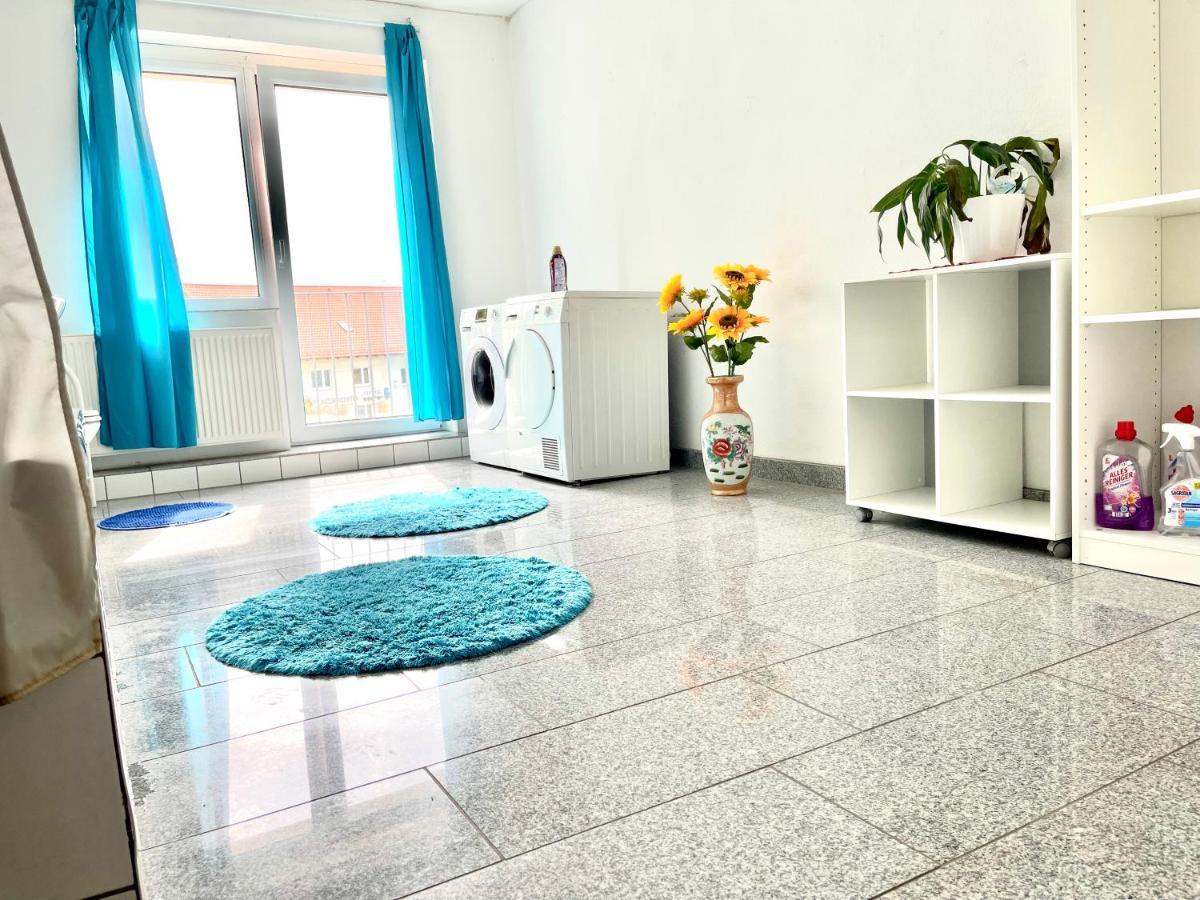 #World Monteurzimmer Schkeuditz Luaran gambar